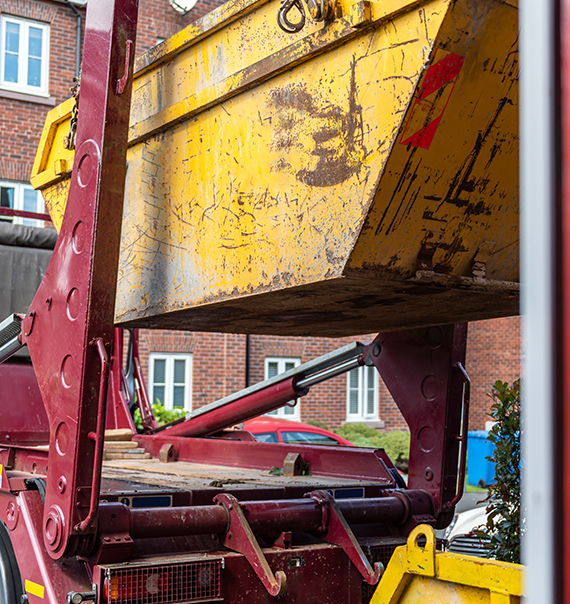 Book 8 Yard Maxi Skip Online in Congleton
